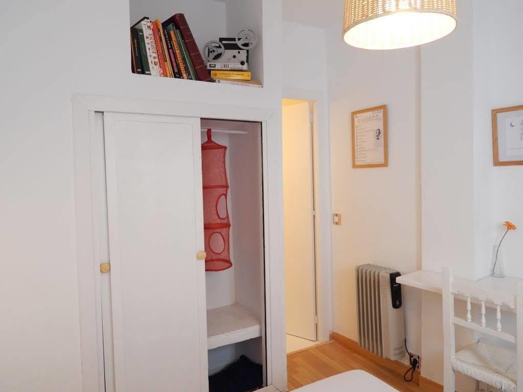 Hostal Arias Sevilla Buitenkant foto