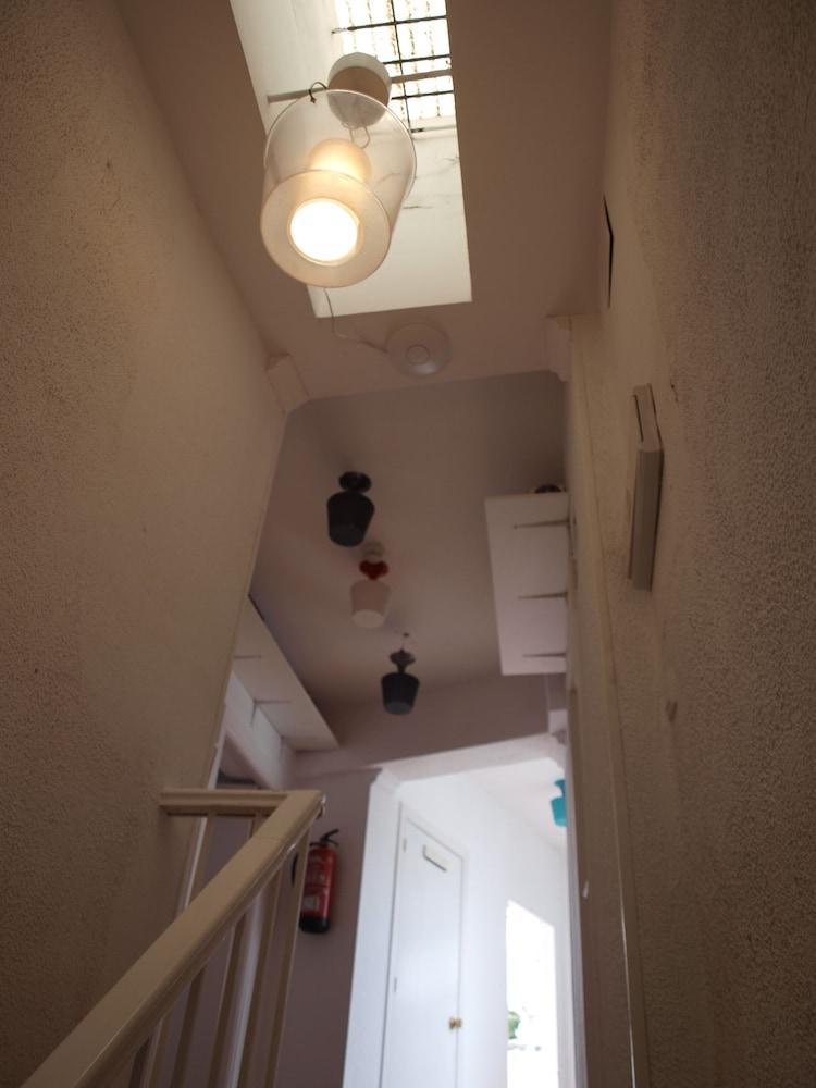 Hostal Arias Sevilla Buitenkant foto